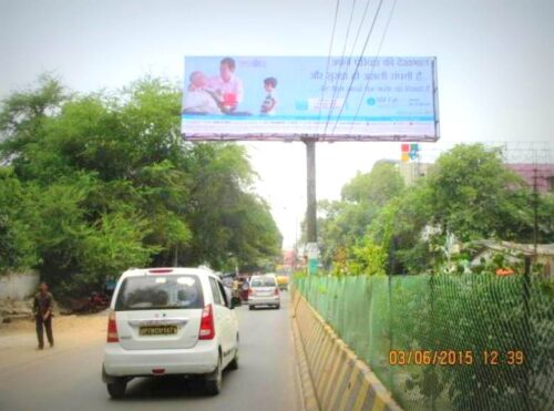 Unipoles Badachaurahaicici Bank Advertising Kanpur – MeraHoardings