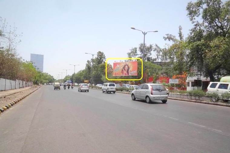 FixBillboards Aundh Advertising in Pune – MeraHoarding