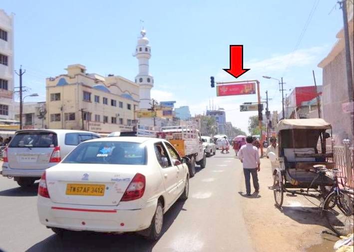 Trafficsignboards Eagleroundana Advertising in Madurai – MeraHoarding