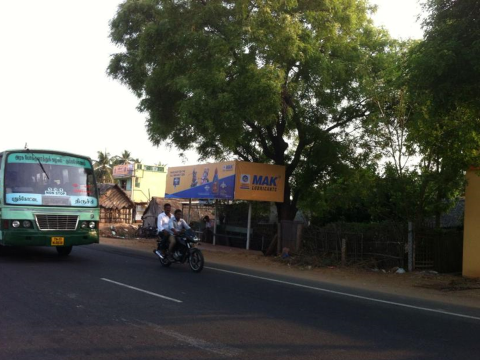  Bus  Bay in Airport  Road Hoarding advertising agency in 