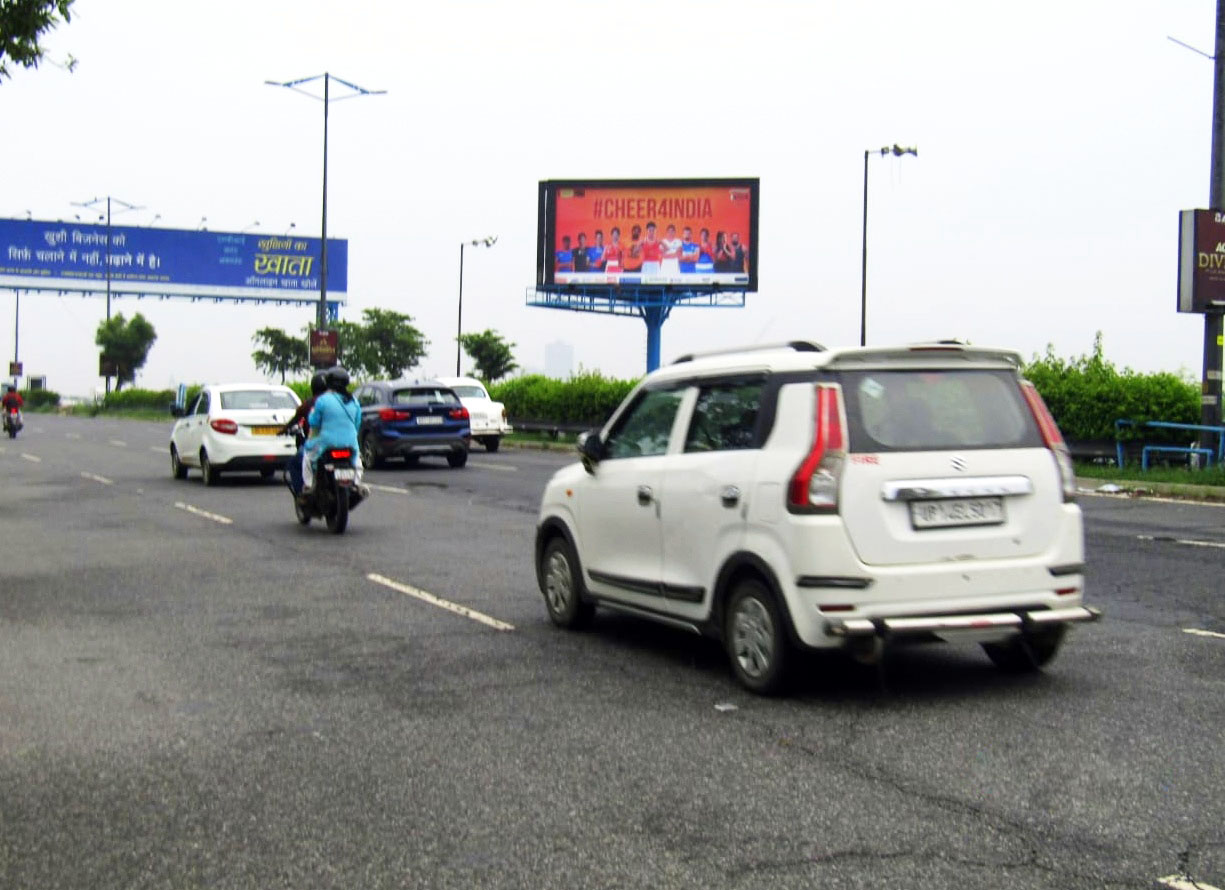 out of home Olympics, Olympic ooh advertising, mera hoardings, mera hoardings , Olympic billboards, outdoor advertising for Olympics Olympics out of home advertising, Olympic advertising Tokyo Olympic billboard, Olympic out of home campaign , Olympic outdoor advertising